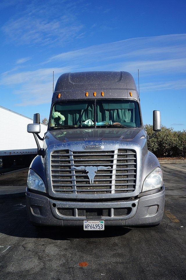 Freightliner parts and repair in Tacoma, WA